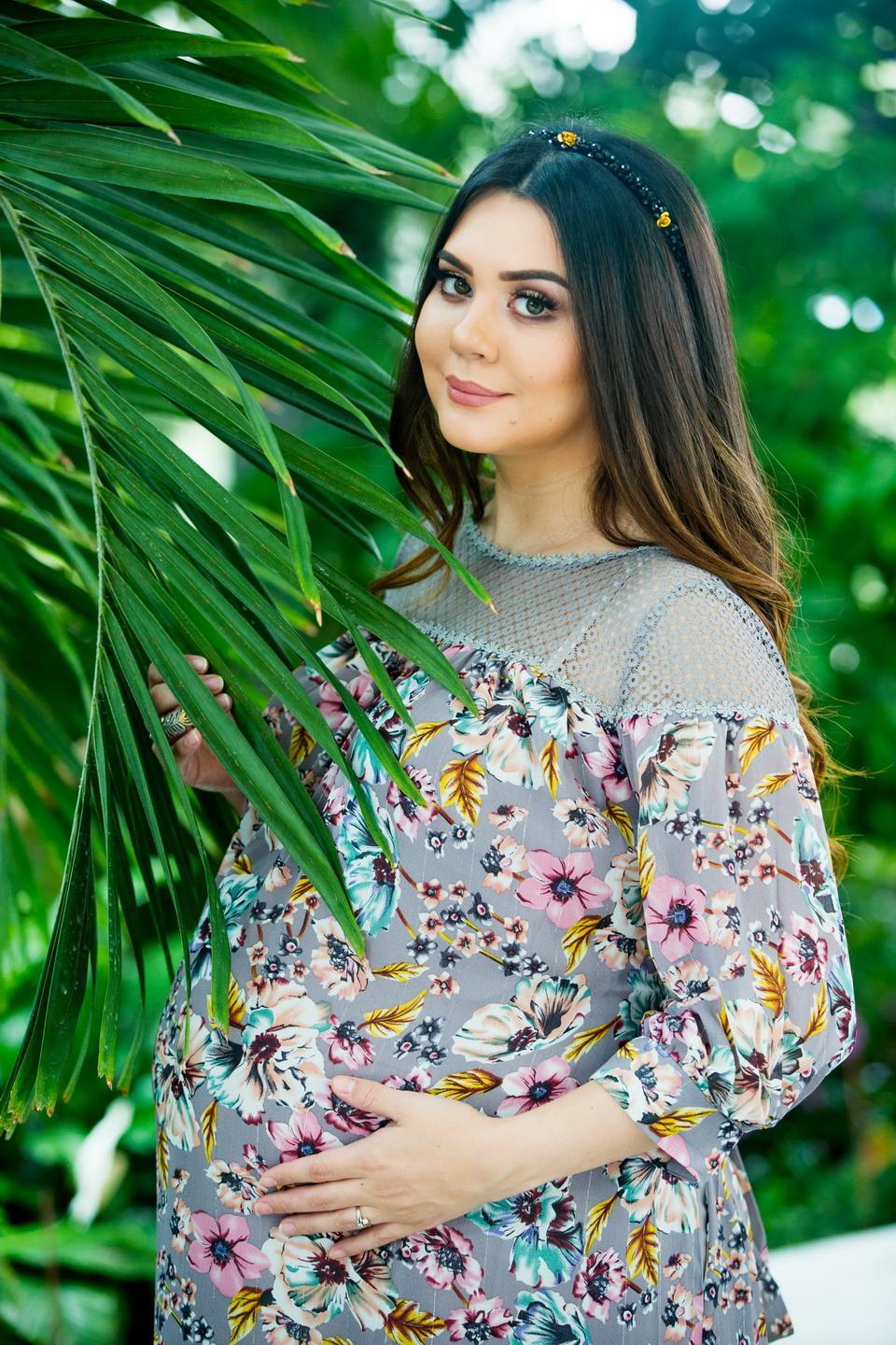 Oksana hamiləlik fotolarını yaydı   